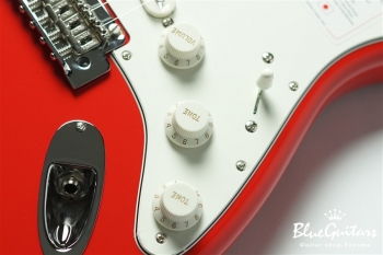 Made in Japan Hybrid II Stratocaster - Modena Red